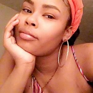 Meet your Posher, Tiara